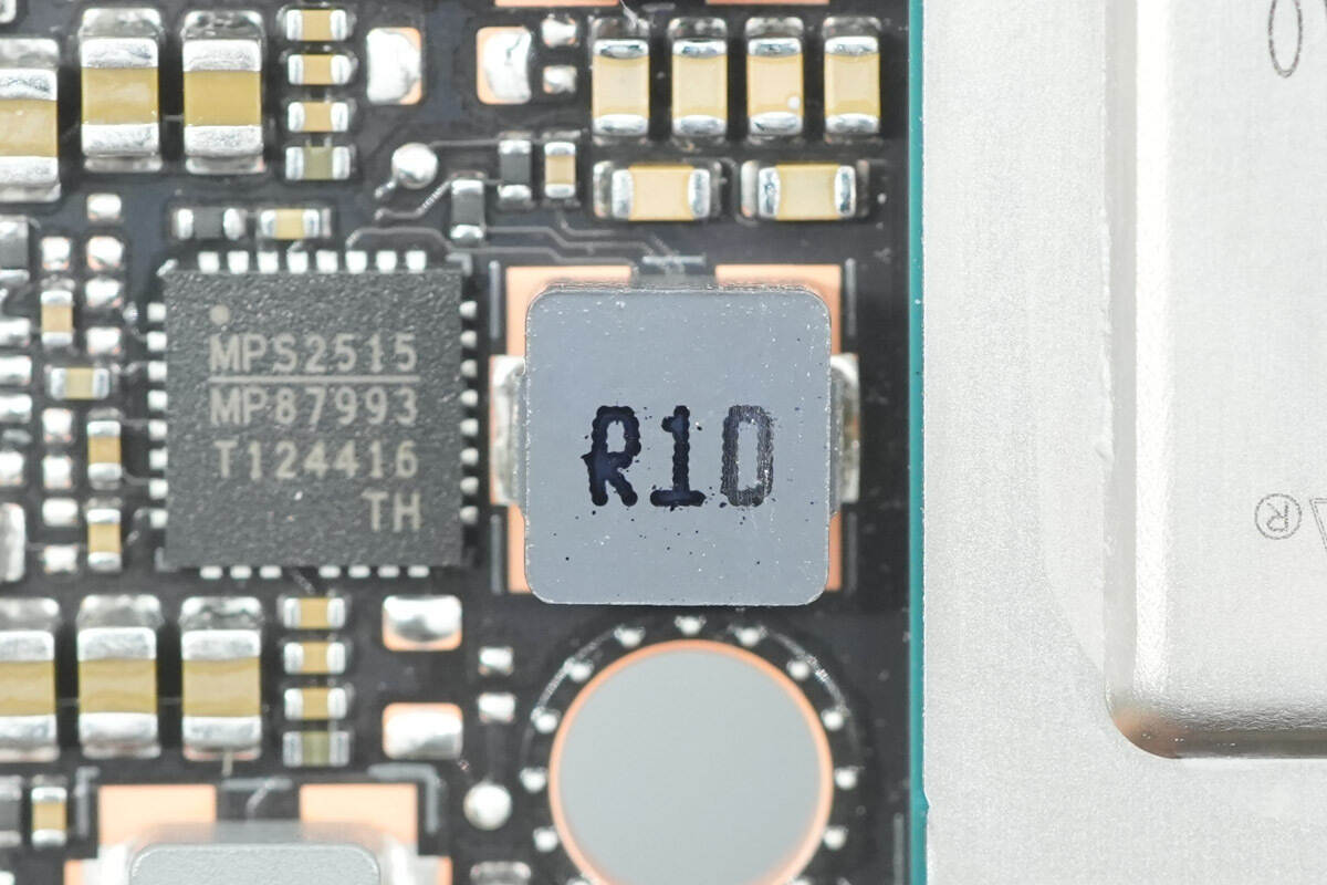 Teardown of NVIDIA DGX Spark 4TB-Chargerlab