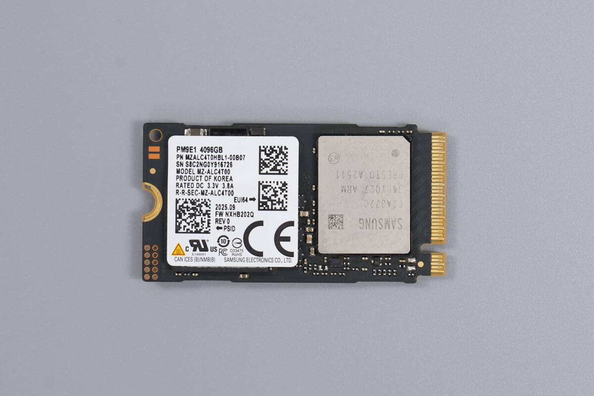 Teardown of NVIDIA DGX Spark 4TB-Chargerlab