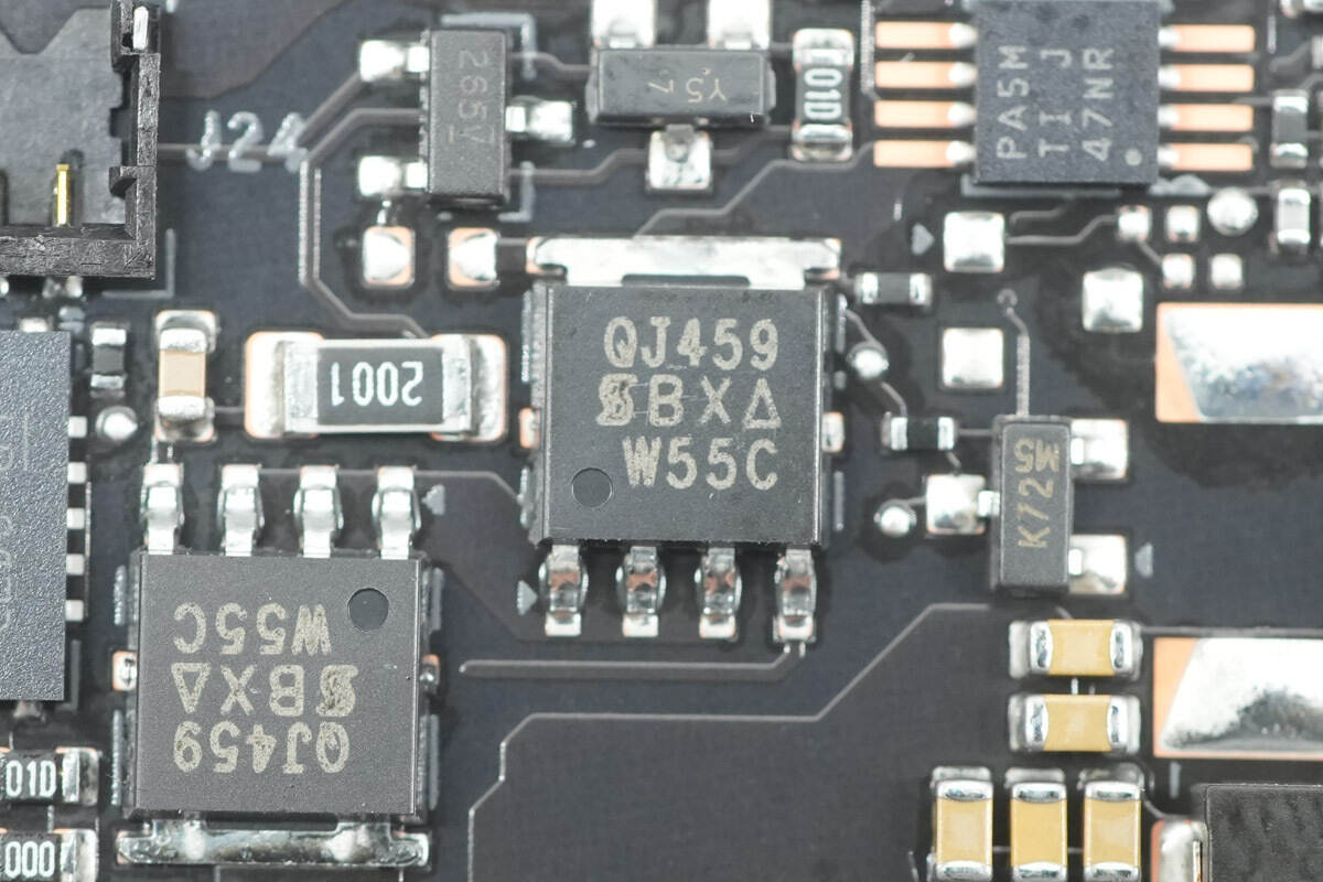 Teardown of NVIDIA DGX Spark 4TB-Chargerlab