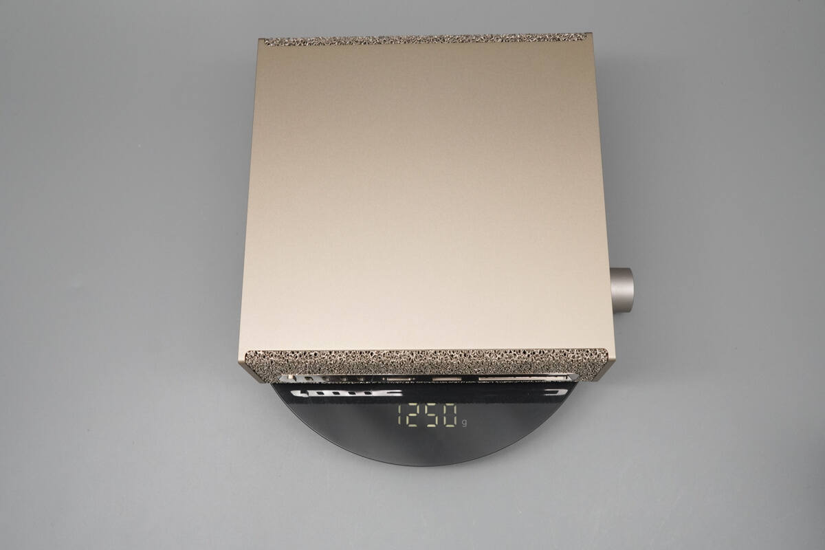 Teardown of NVIDIA DGX Spark 4TB-Chargerlab