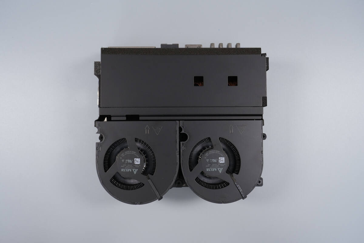 Teardown of NVIDIA DGX Spark 4TB-Chargerlab