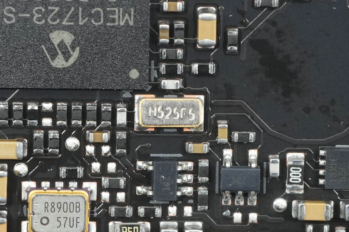 Teardown of NVIDIA DGX Spark 4TB-Chargerlab