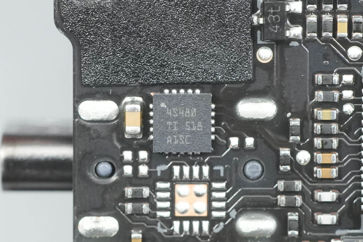 Teardown of NVIDIA DGX Spark 4TB-Chargerlab