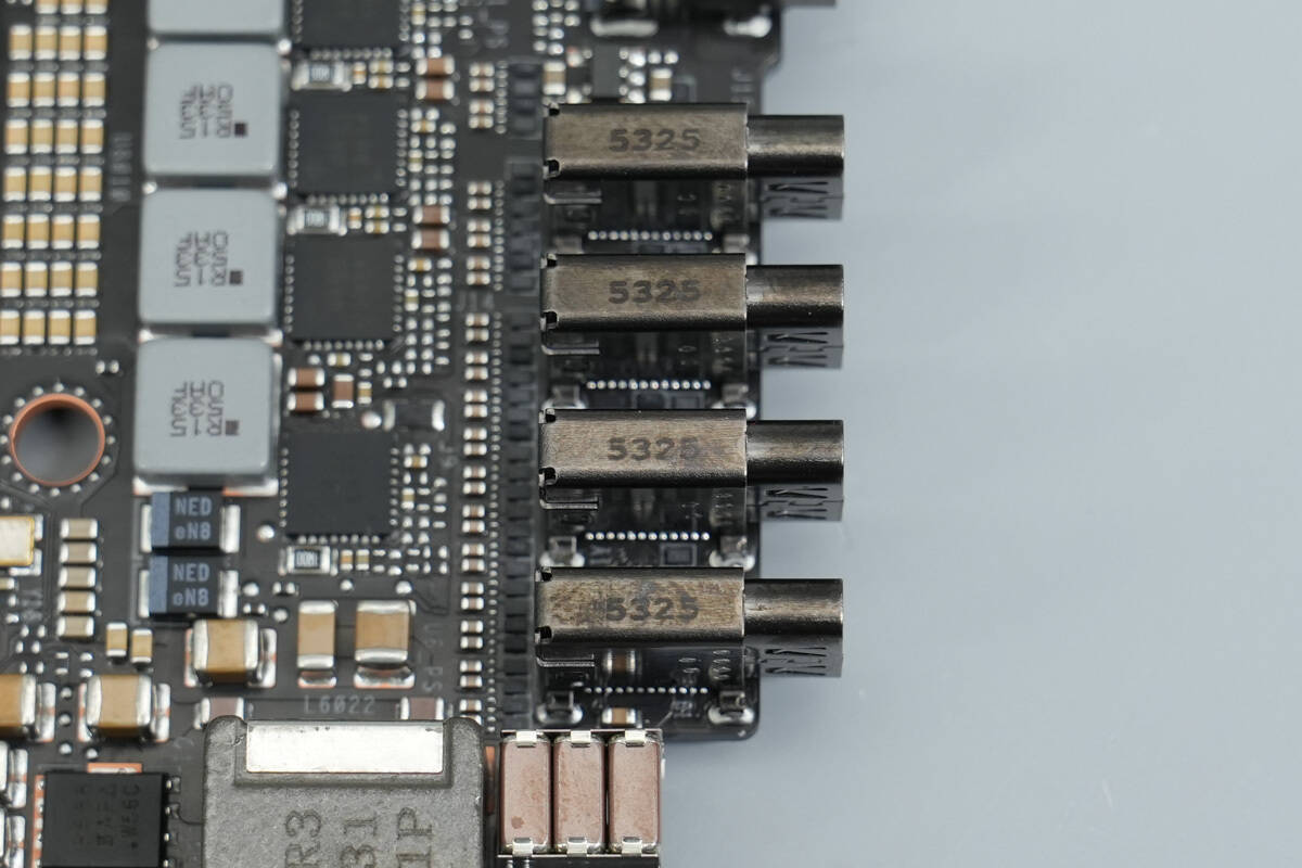 Teardown of NVIDIA DGX Spark 4TB-Chargerlab