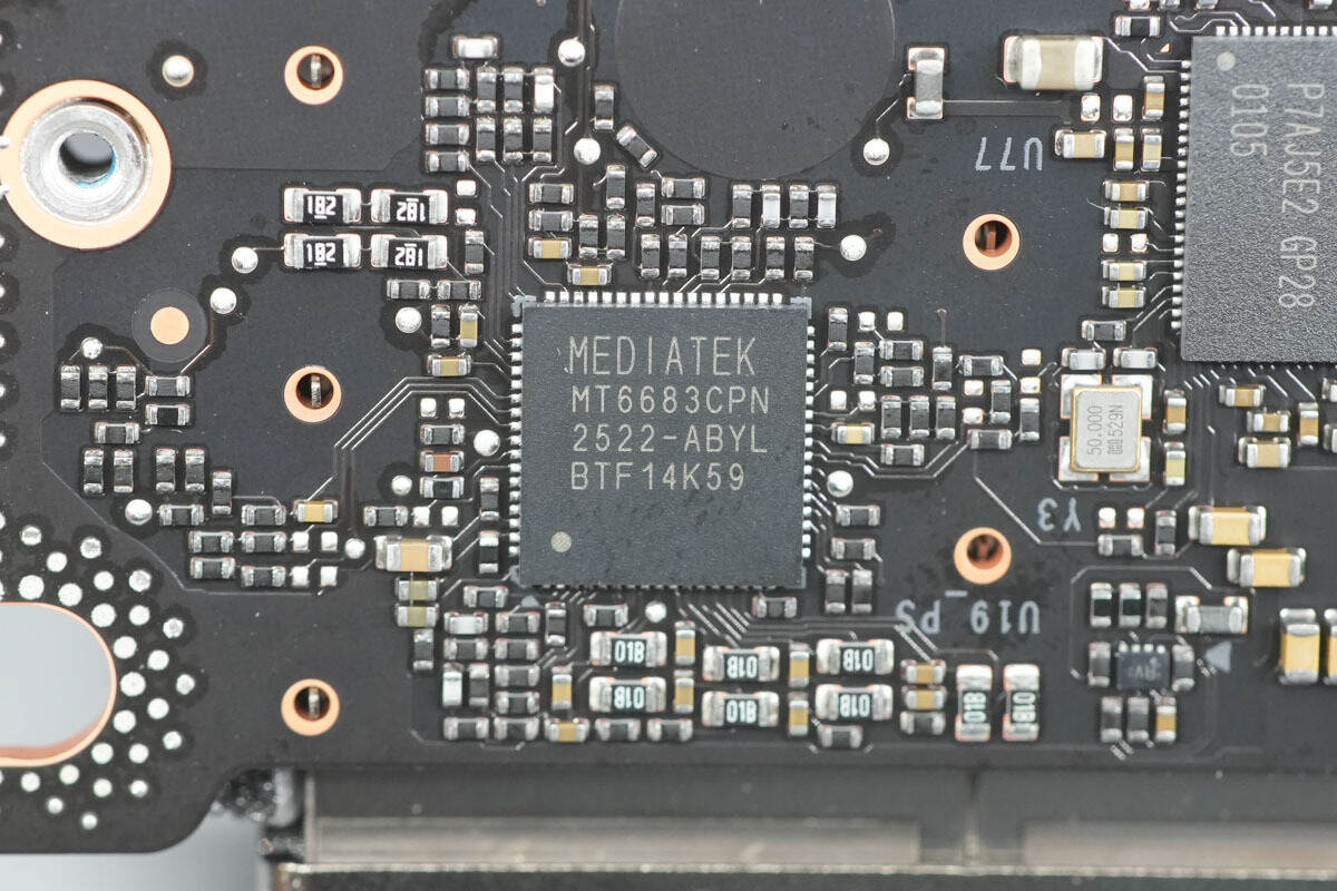 Teardown of NVIDIA DGX Spark 4TB-Chargerlab