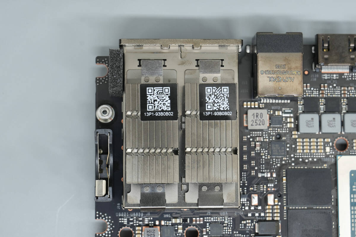 Teardown of NVIDIA DGX Spark 4TB-Chargerlab