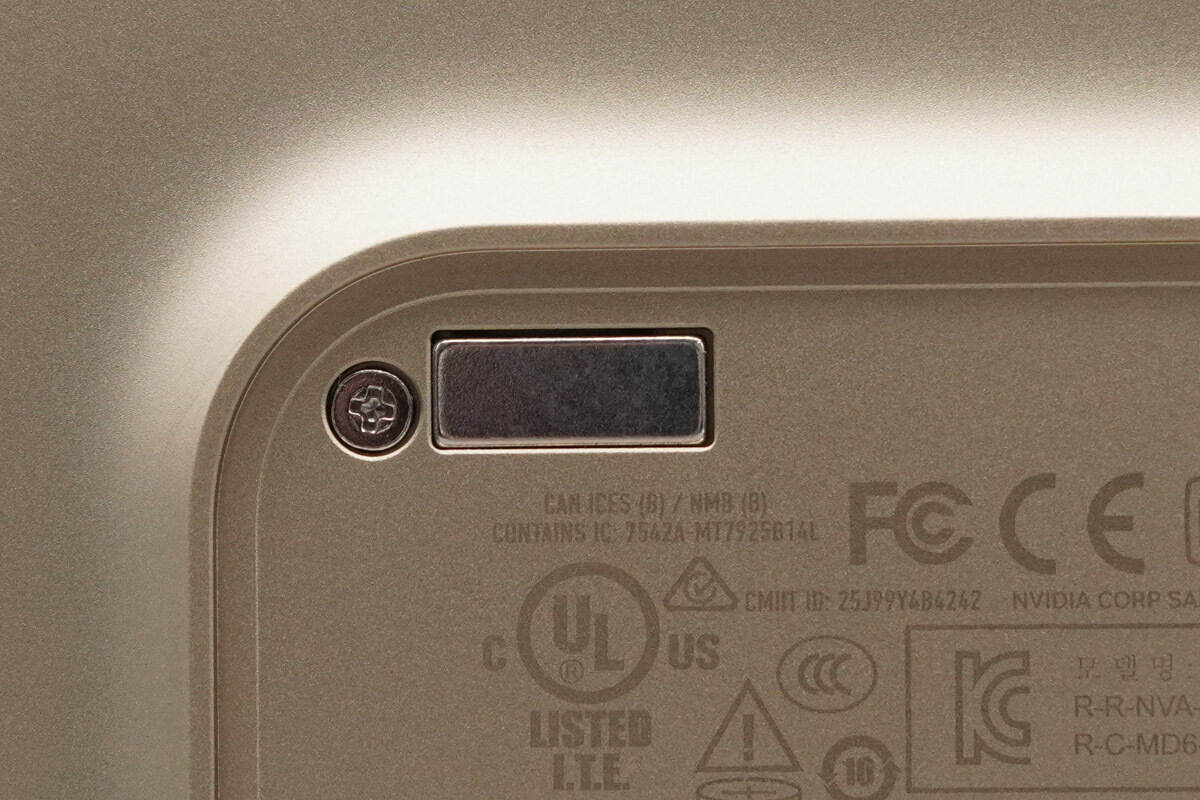 Teardown of NVIDIA DGX Spark 4TB-Chargerlab