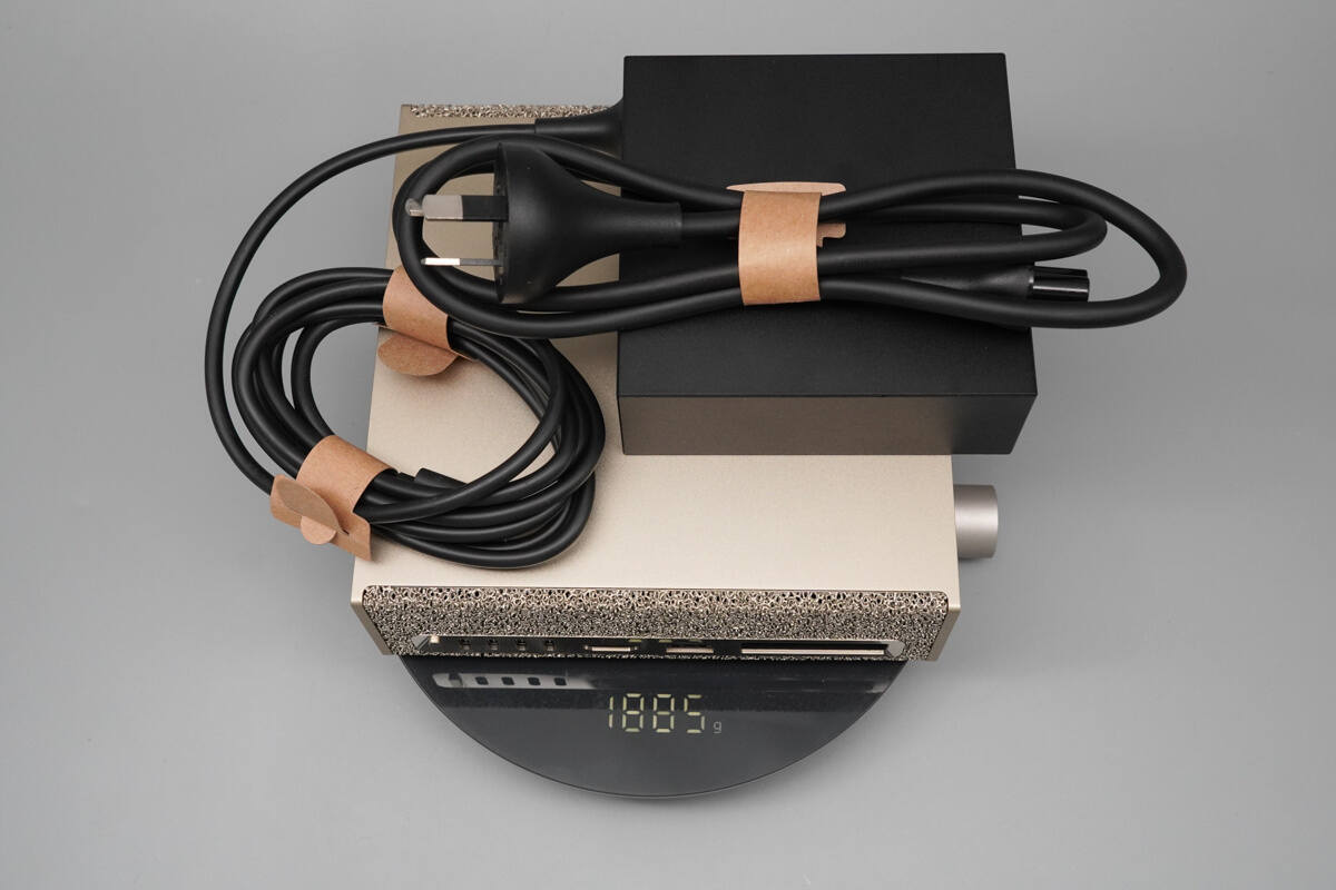 Teardown of NVIDIA DGX Spark 4TB-Chargerlab