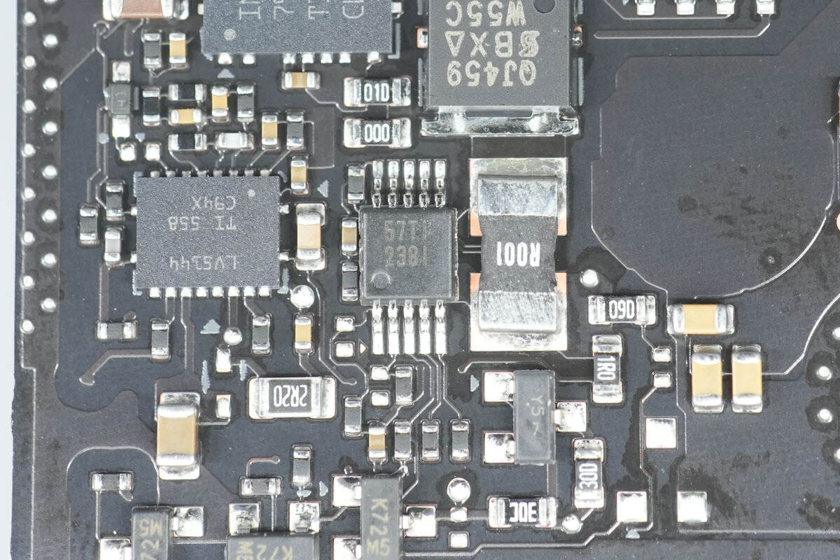 Teardown of NVIDIA DGX Spark 4TB-Chargerlab