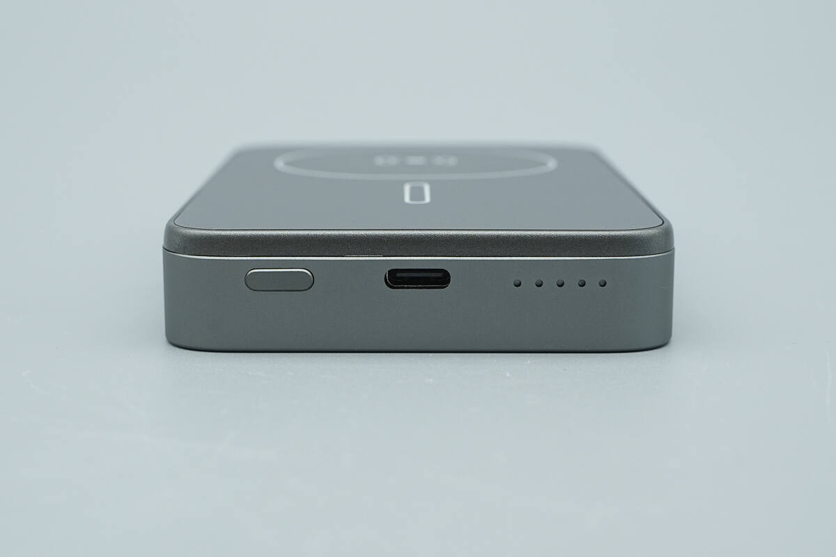 Teardown of BYD Ocean Series Magnetic Power Bank YM117 (Need for Speed Edition)-Chargerlab