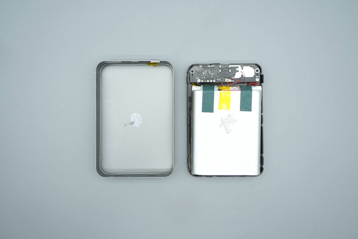 Teardown of BYD Ocean Series Magnetic Power Bank YM117 (Need for Speed Edition)-Chargerlab