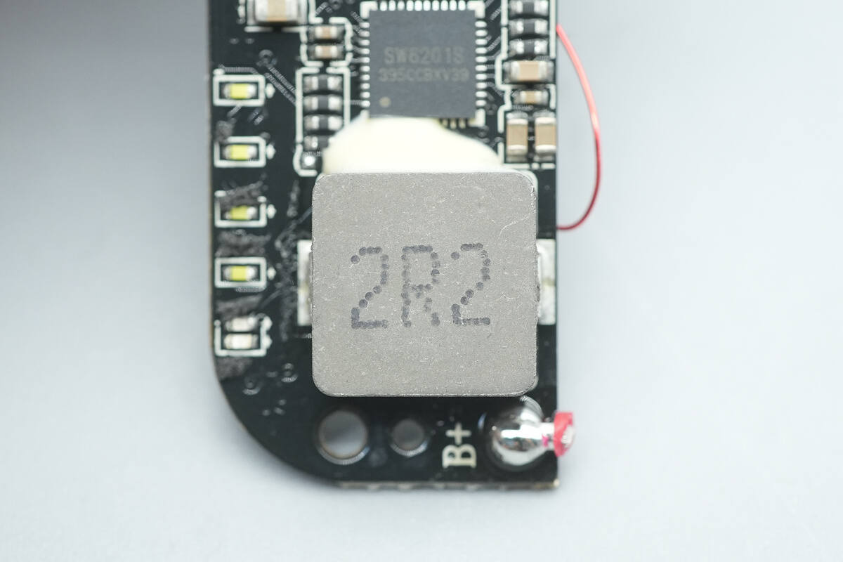 Teardown of BYD Ocean Series Magnetic Power Bank YM117 (Need for Speed Edition)-Chargerlab