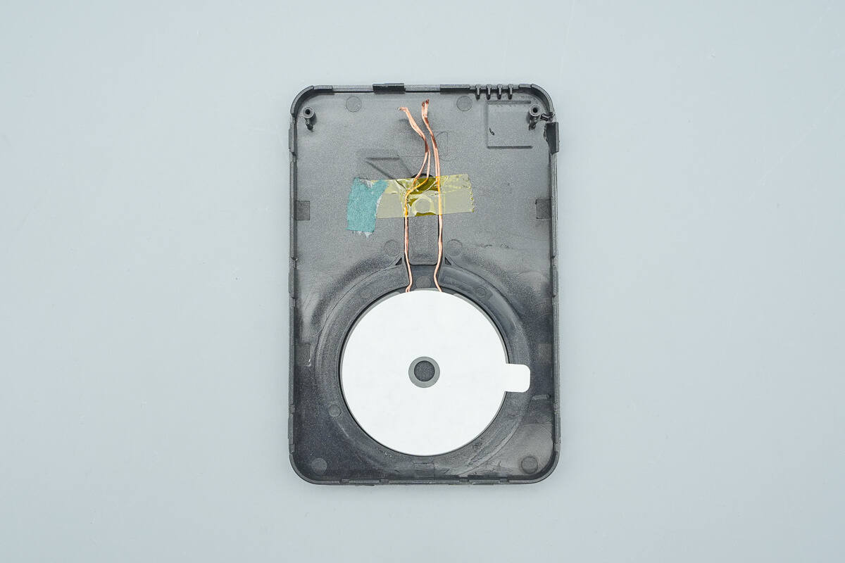 Teardown of BYD Ocean Series Magnetic Power Bank YM117 (Need for Speed Edition)-Chargerlab