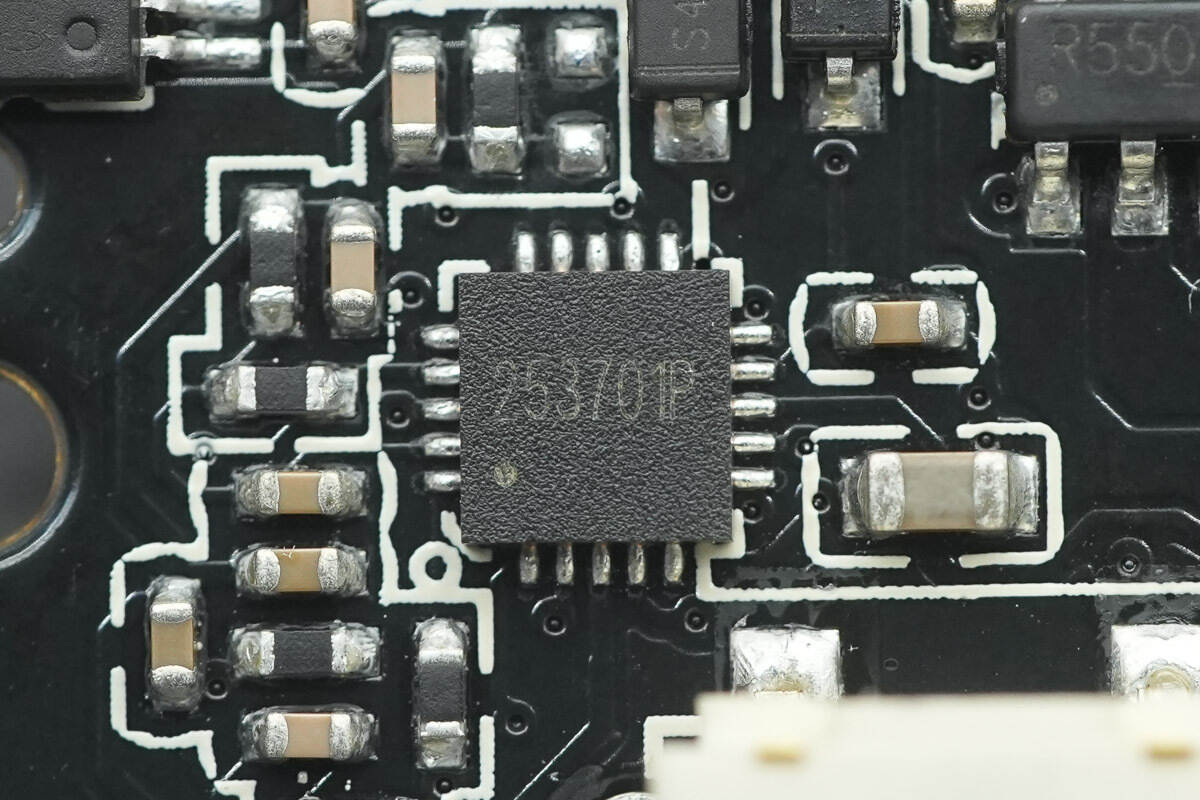 Teardown of BYD Ocean Series Magnetic Power Bank YM117 (Need for Speed Edition)-Chargerlab