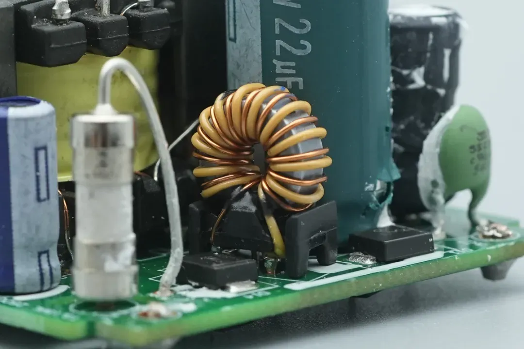 Teardown of Lenovo 68W Original USB-C PD Fast Charger-Chargerlab