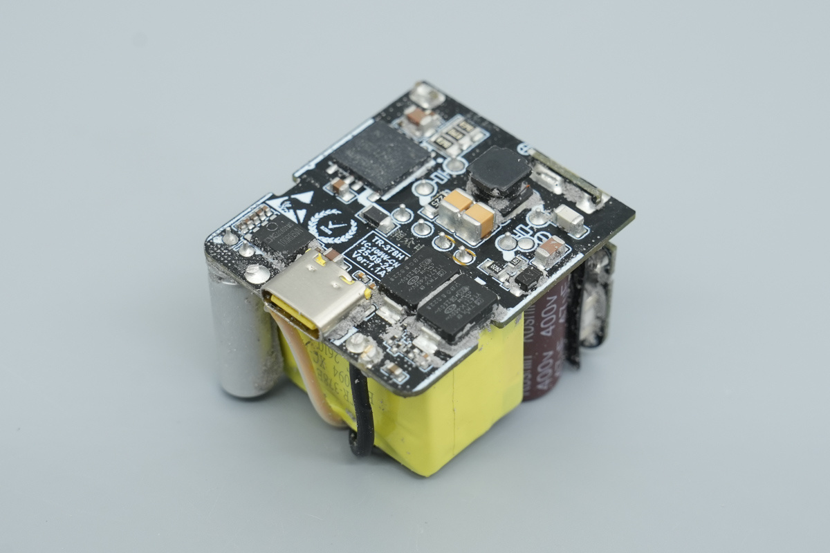 TeardownofBaseus EnerFill FH22 100W GaN PD Fast Charger-Chargerlab