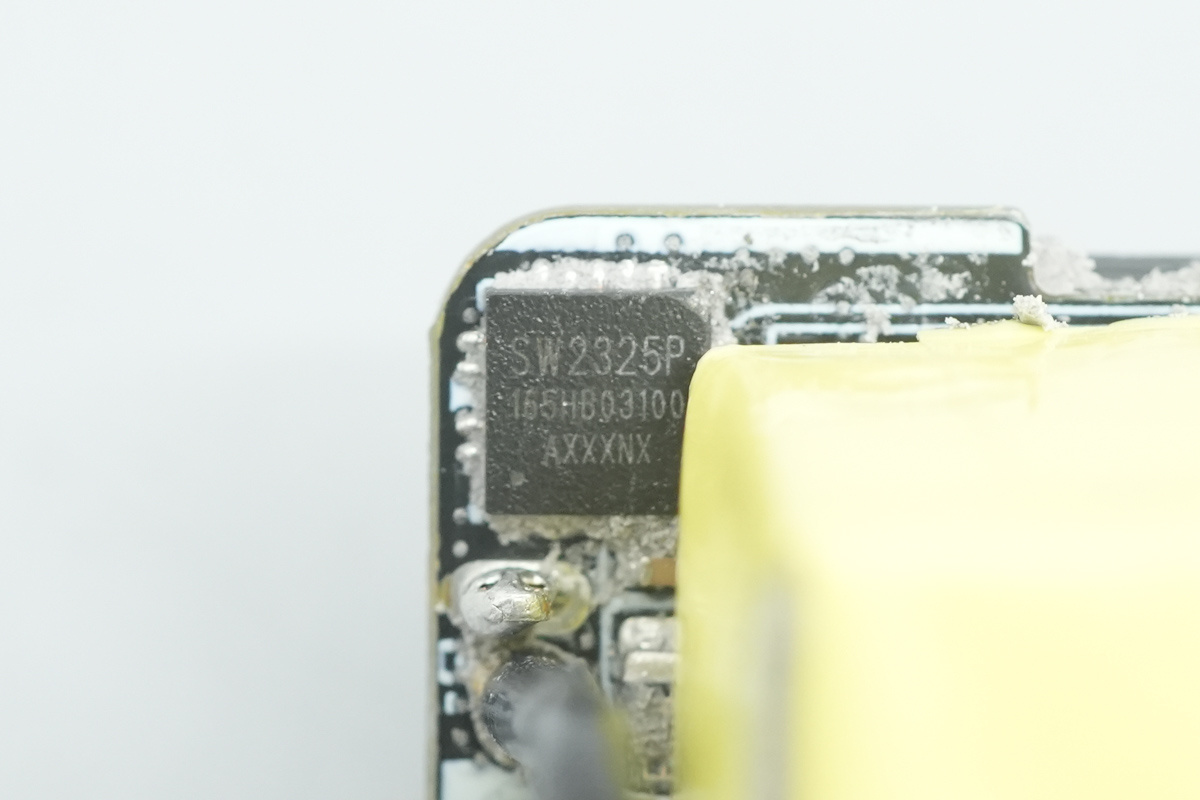TeardownofBaseus EnerFill FH22 100W GaN PD Fast Charger-Chargerlab