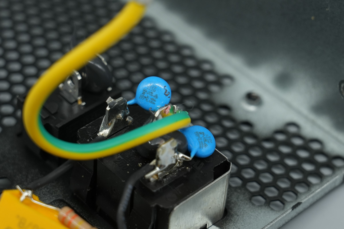 Teardown of Segotep 750W ATX 3.1 Dual-Gold Full-Modular PSU SG-850G-Chargerlab