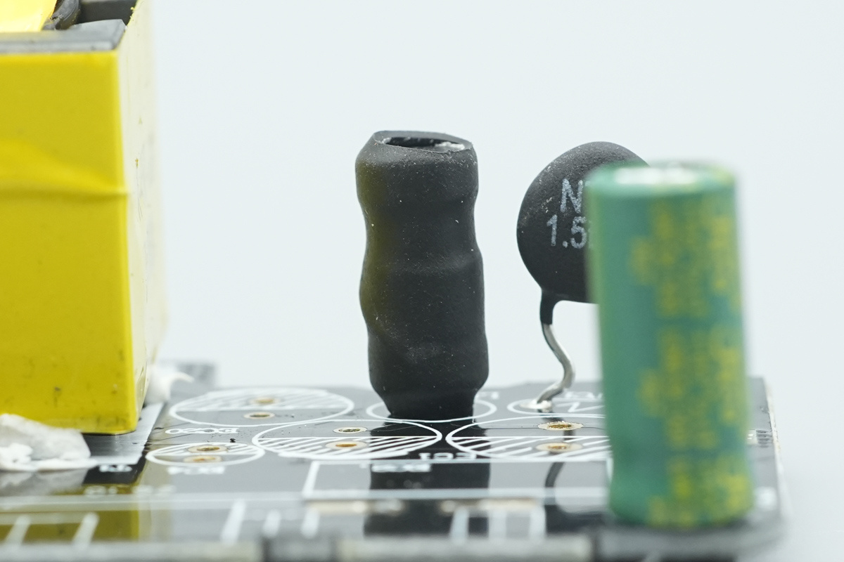 Teardown of the WEX 65W SiC Charger-Chargerlab