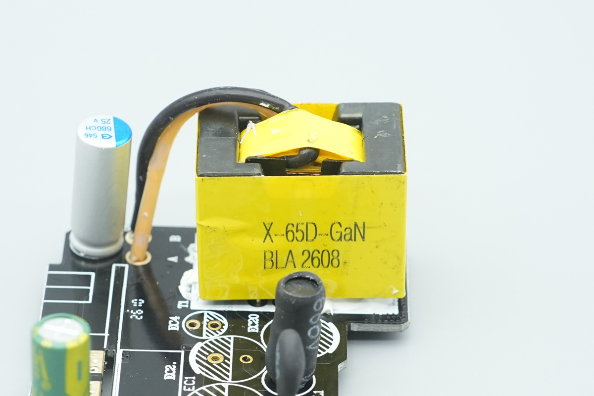 Teardown of the WEX 65W SiC Charger-Chargerlab