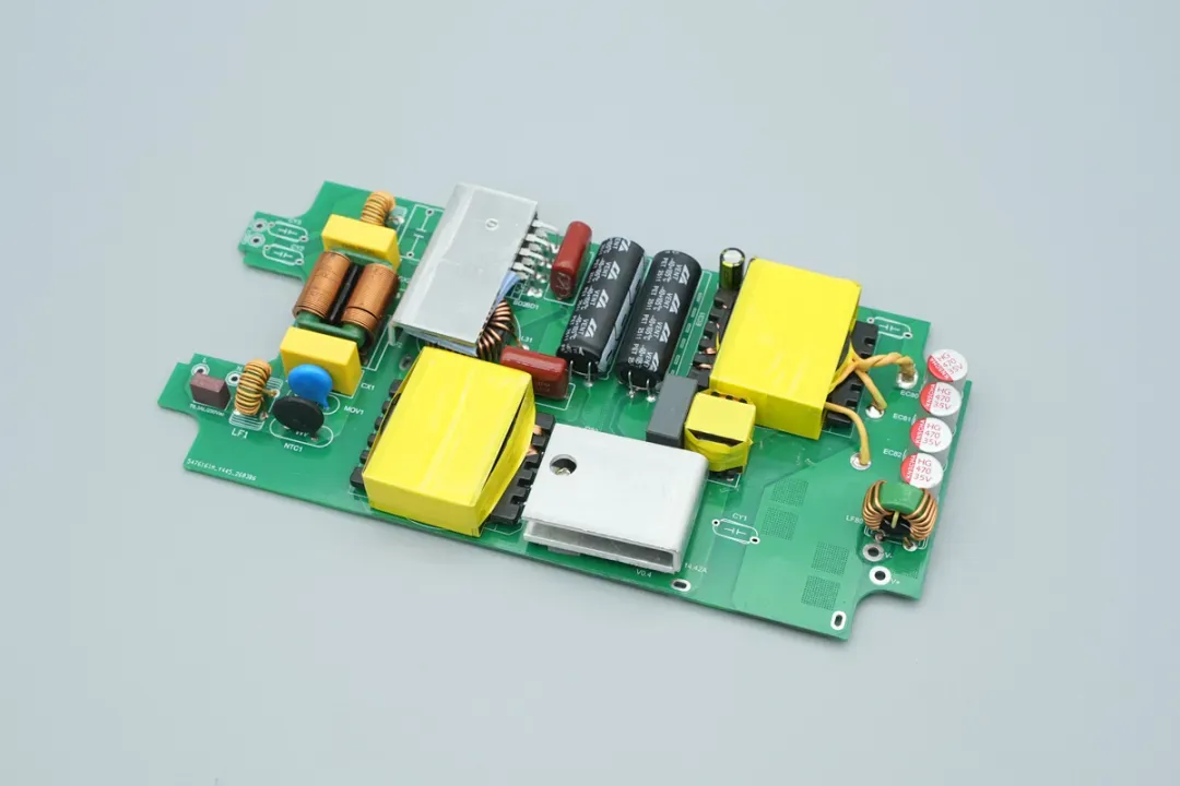 Powering Gaming Laptops and Mini PCs: Ziener 300W Ultra-Slim GaN Adapter Analysis-Chargerlab