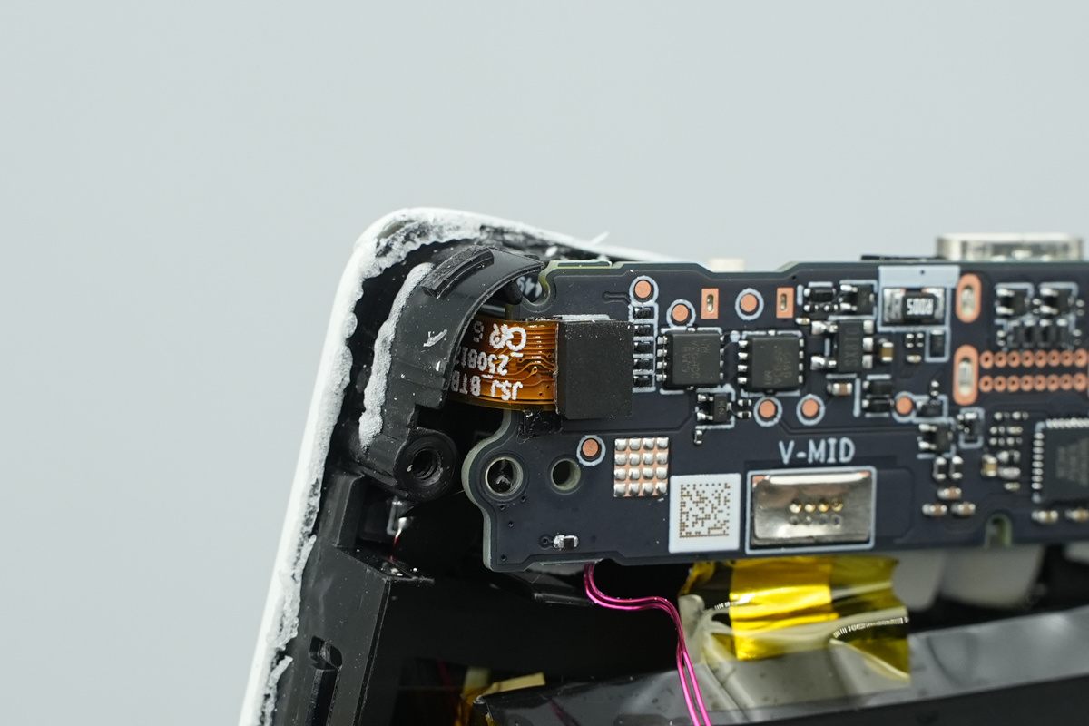 Teardown of the Xiaomi Ultra Slim Power Bank 10,000mAh 45W-Chargerlab