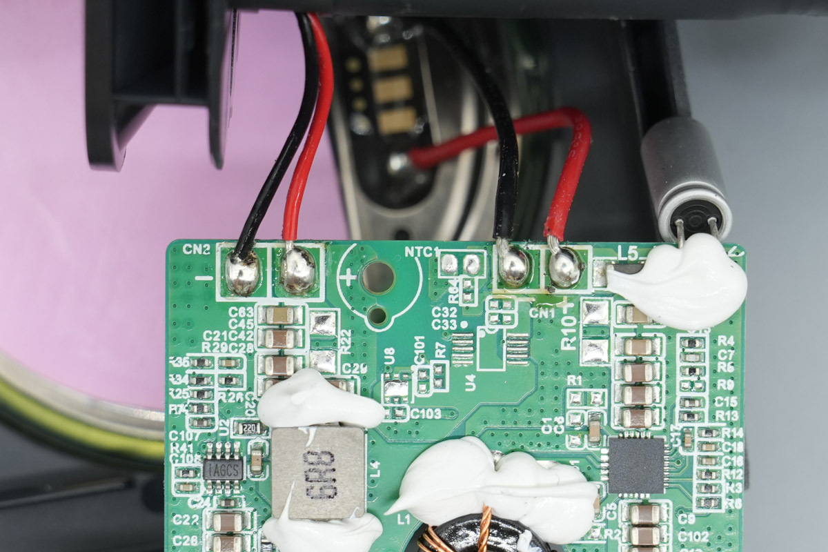 Teardown of the Anker737 MagGo 3-in-1 Wireless Charger-Chargerlab