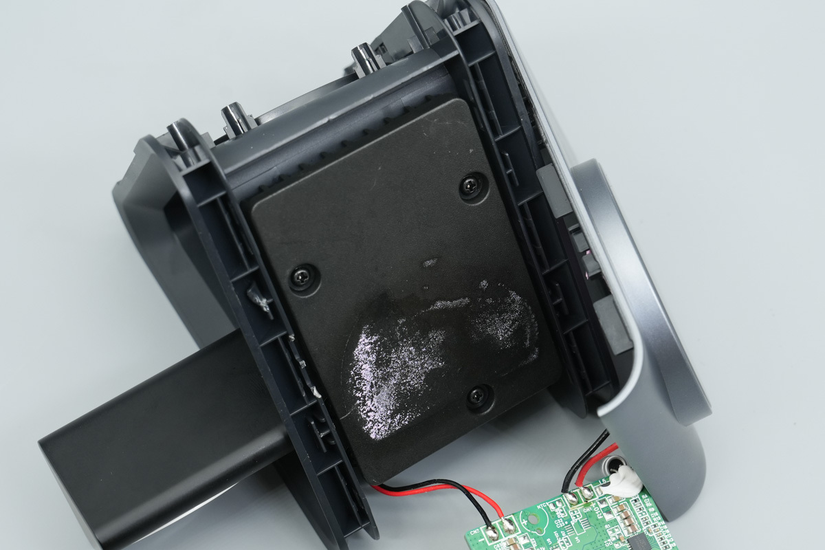 Teardown of the Anker737 MagGo 3-in-1 Wireless Charger-Chargerlab