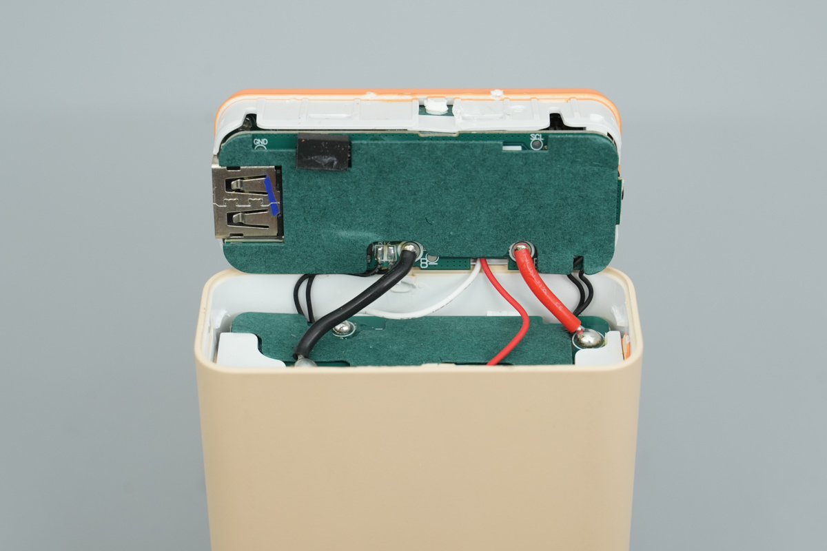 Teardown of the OPPO SUPERVOOC 120W Super Flash Charge Power Bank 15000-Chargerlab