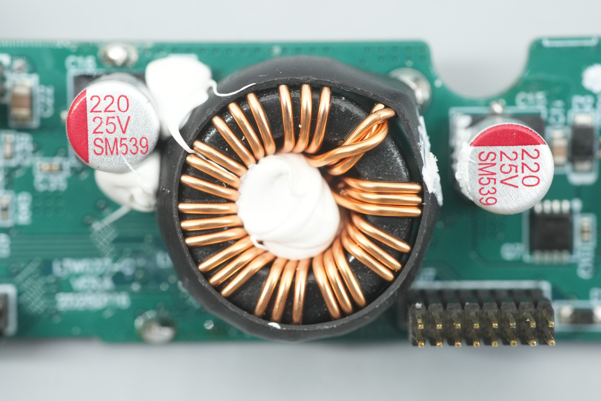 Teardown of the OPPO SUPERVOOC 120W Super Flash Charge Power Bank 15000-Chargerlab