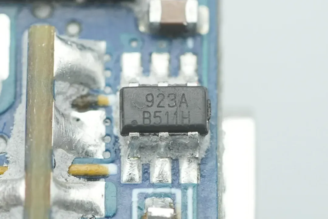 HYSEMi HY923, Enabling High Power Density in Fast-Charging Designs-Chargerlab