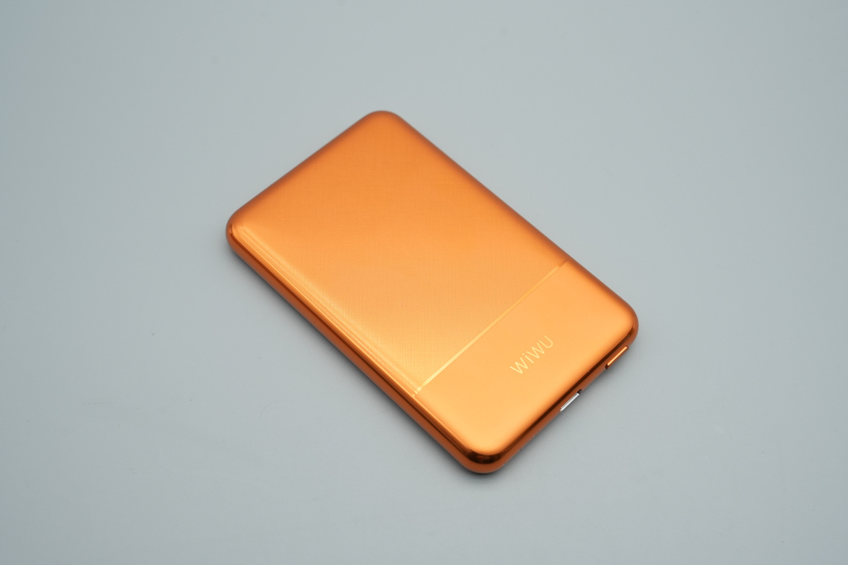 Teardown of the WiWU Silver Seraph Alloy Unibody Power Bank-Chargerlab
