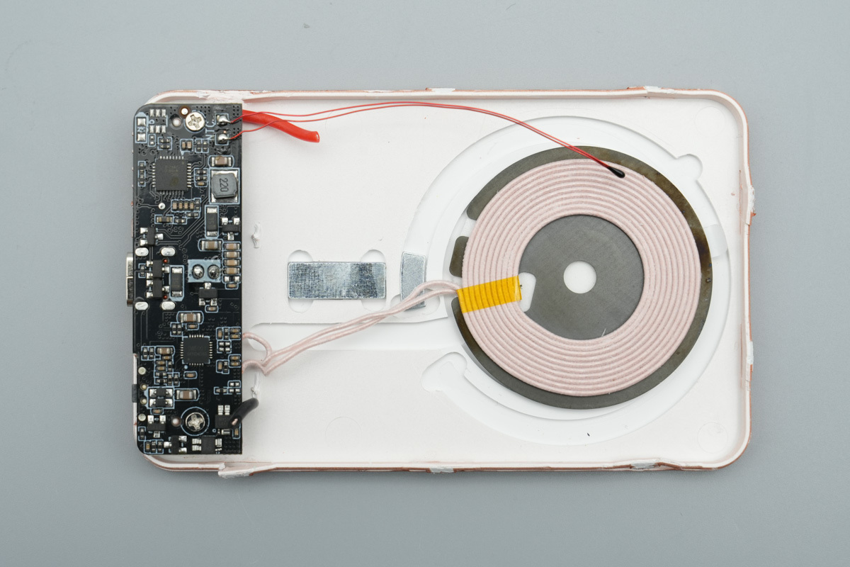 Teardown of the WiWU Silver Seraph Alloy Unibody Power Bank-Chargerlab
