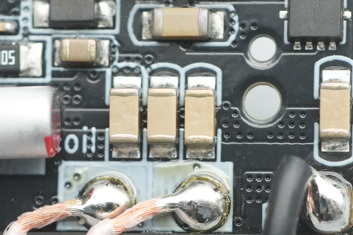 Teardown of the WiWU Silver Seraph Alloy Unibody Power Bank-Chargerlab