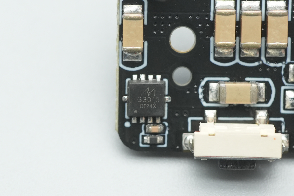 Teardown of the WiWU Silver Seraph Alloy Unibody Power Bank-Chargerlab