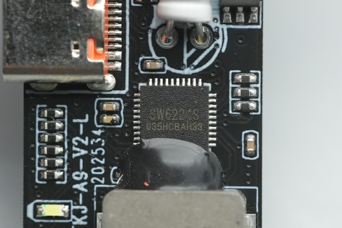 Teardown of the WiWU Silver Seraph Alloy Unibody Power Bank-Chargerlab