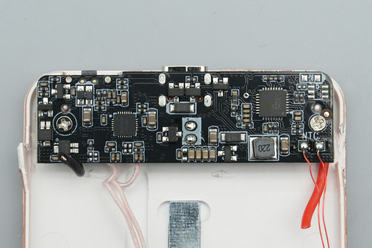 Teardown of the WiWU Silver Seraph Alloy Unibody Power Bank-Chargerlab