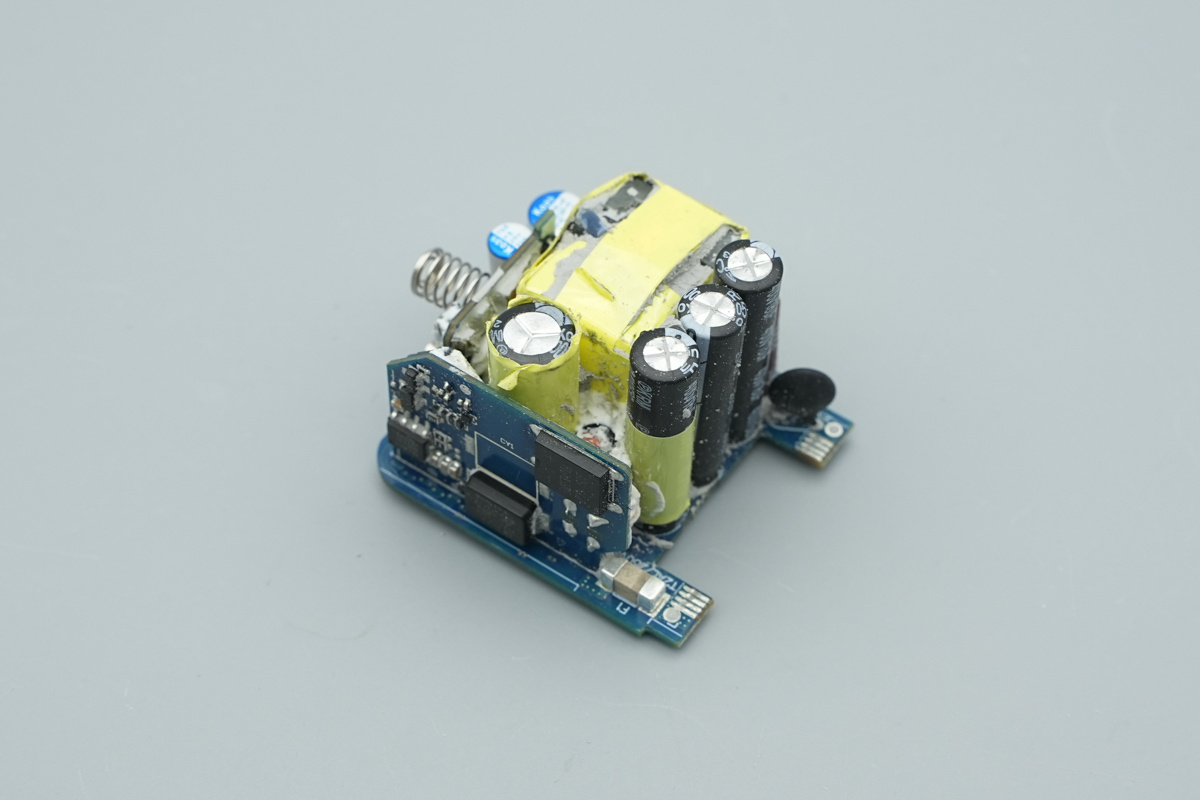 Teardown of the UGREEN 45W USB-C GaN Charger-Chargerlab