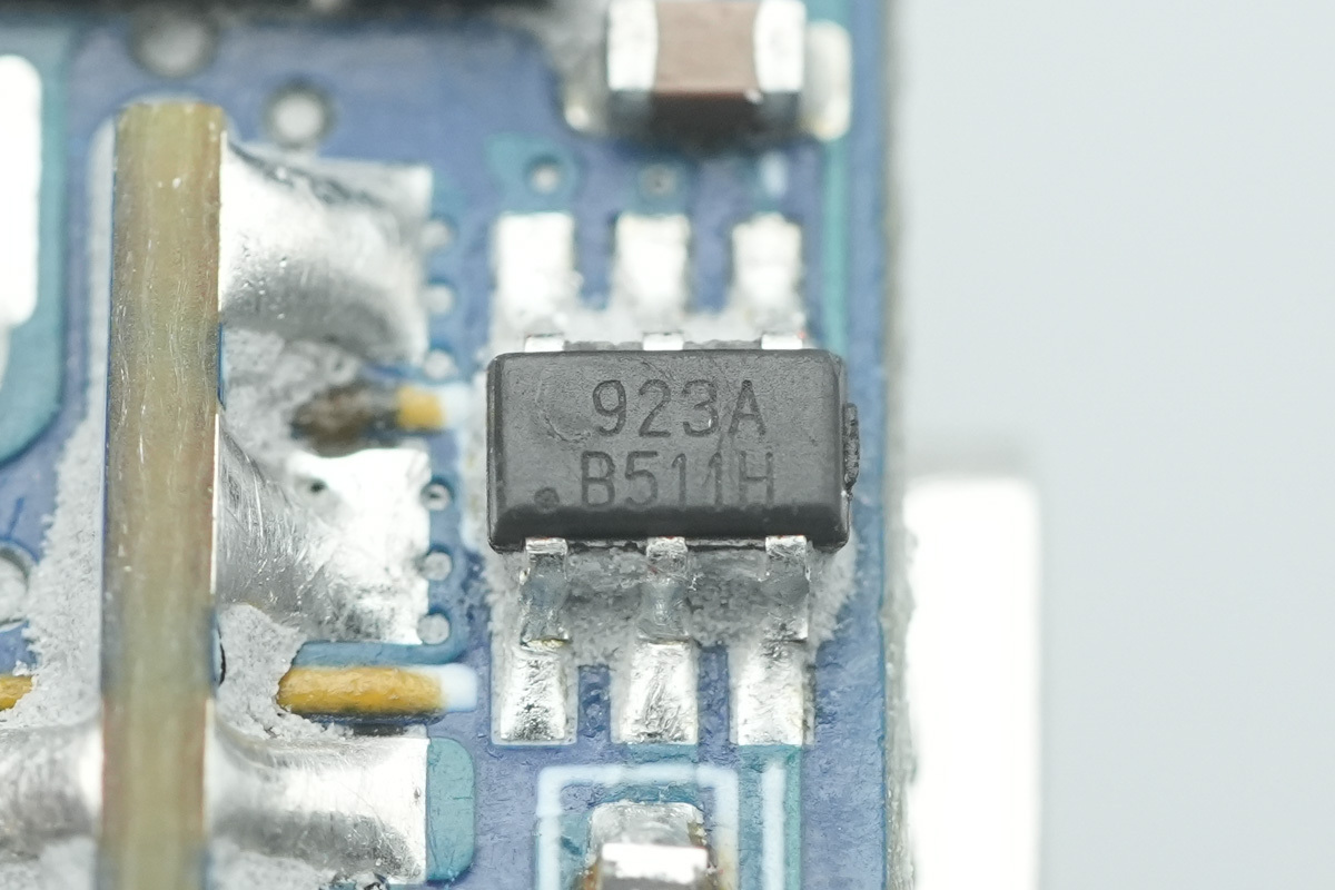 Teardown of the UGREEN 45W USB-C GaN Charger-Chargerlab