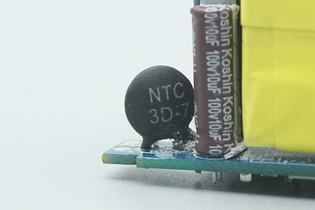 Teardown of the UGREEN 45W USB-C GaN Charger-Chargerlab