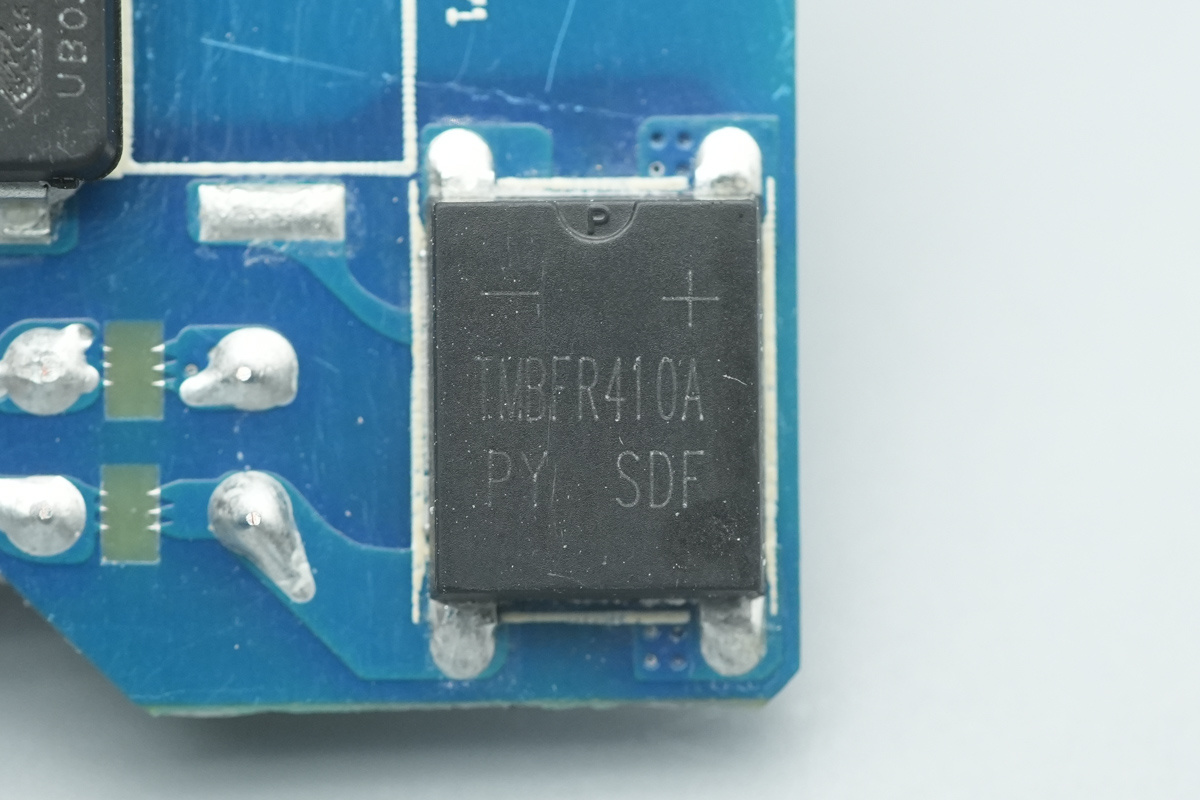 Teardown of the UGREEN 45W USB-C GaN Charger-Chargerlab
