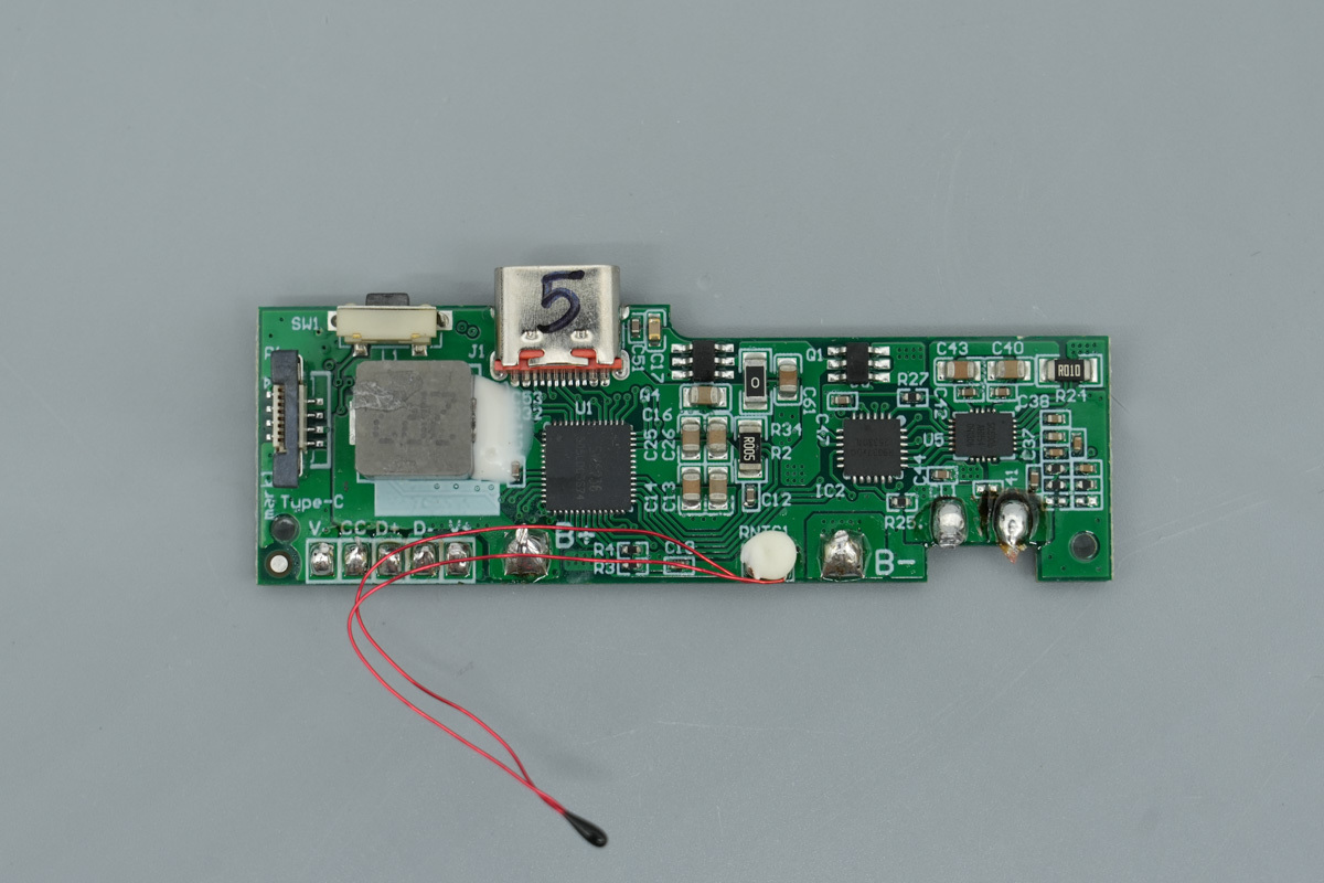 Teardown of the inno3C 22.5W Magnetic Wireless Power Bank-Chargerlab