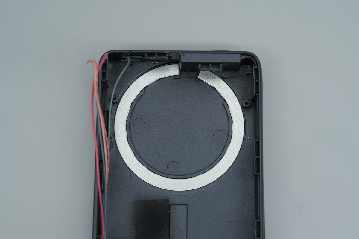 Teardown of the inno3C 22.5W Magnetic Wireless Power Bank-Chargerlab