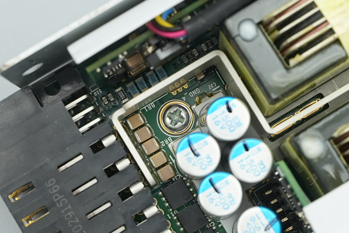 Teardown of the muRata’s 2000W Titanium-Rated SiC Server PSU-Chargerlab