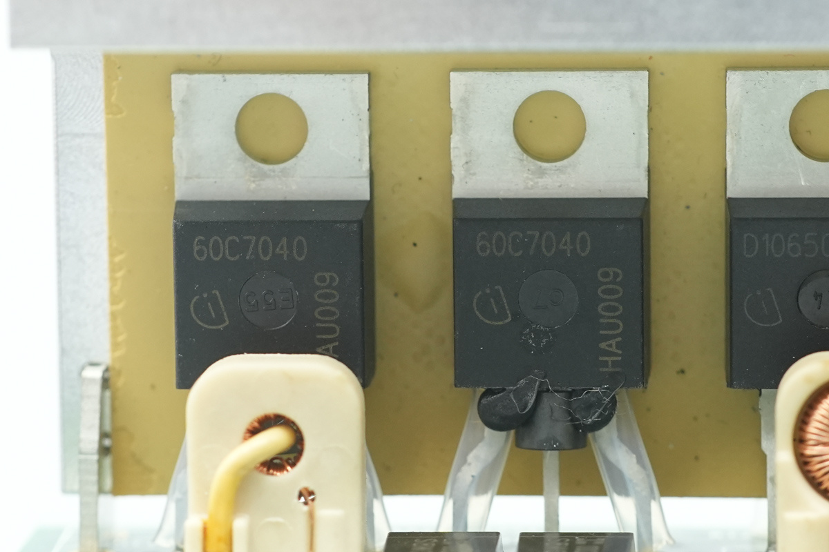 Teardown of the muRata’s 2000W Titanium-Rated SiC Server PSU-Chargerlab