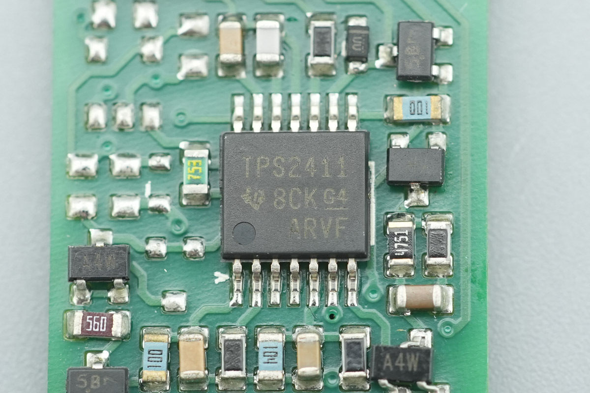 Teardown of the muRata’s 2000W Titanium-Rated SiC Server PSU-Chargerlab