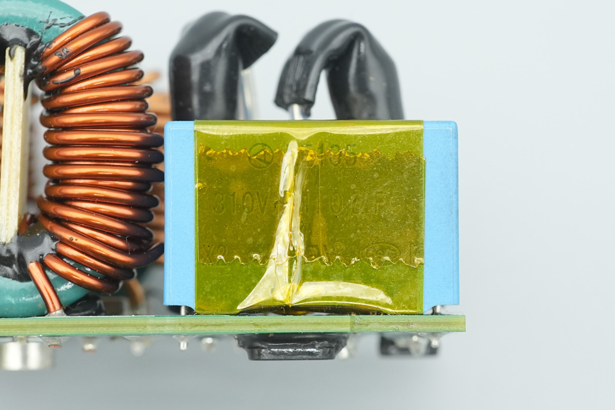 Teardown of the muRata’s 2000W Titanium-Rated SiC Server PSU-Chargerlab