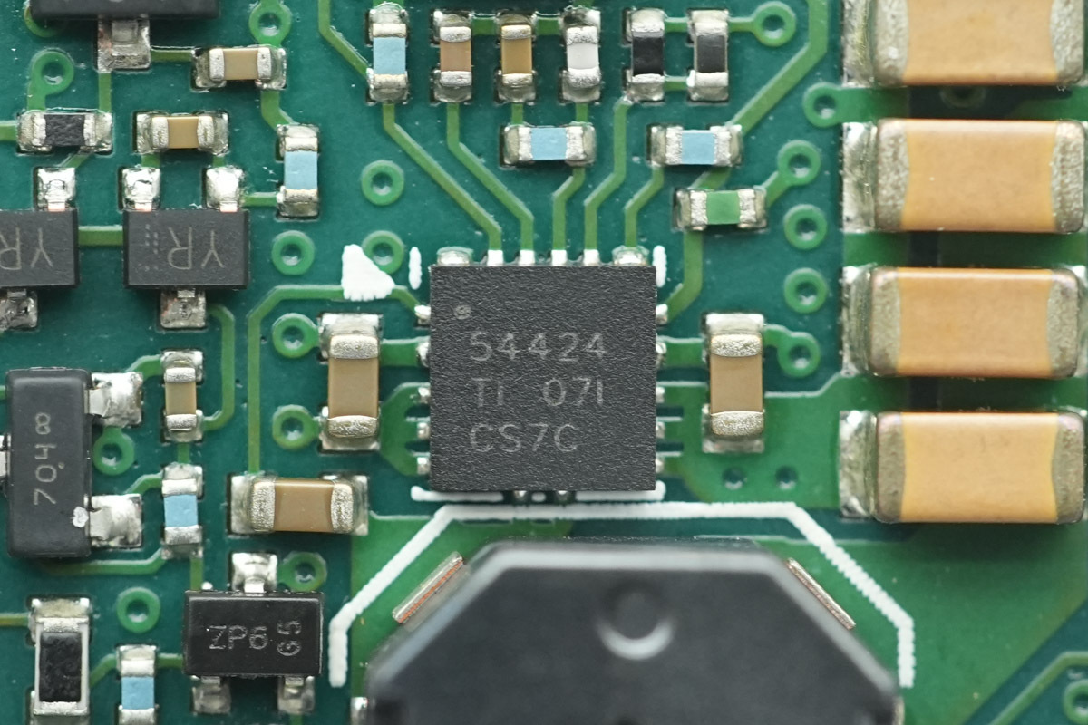 Teardown of the muRata’s 2000W Titanium-Rated SiC Server PSU-Chargerlab