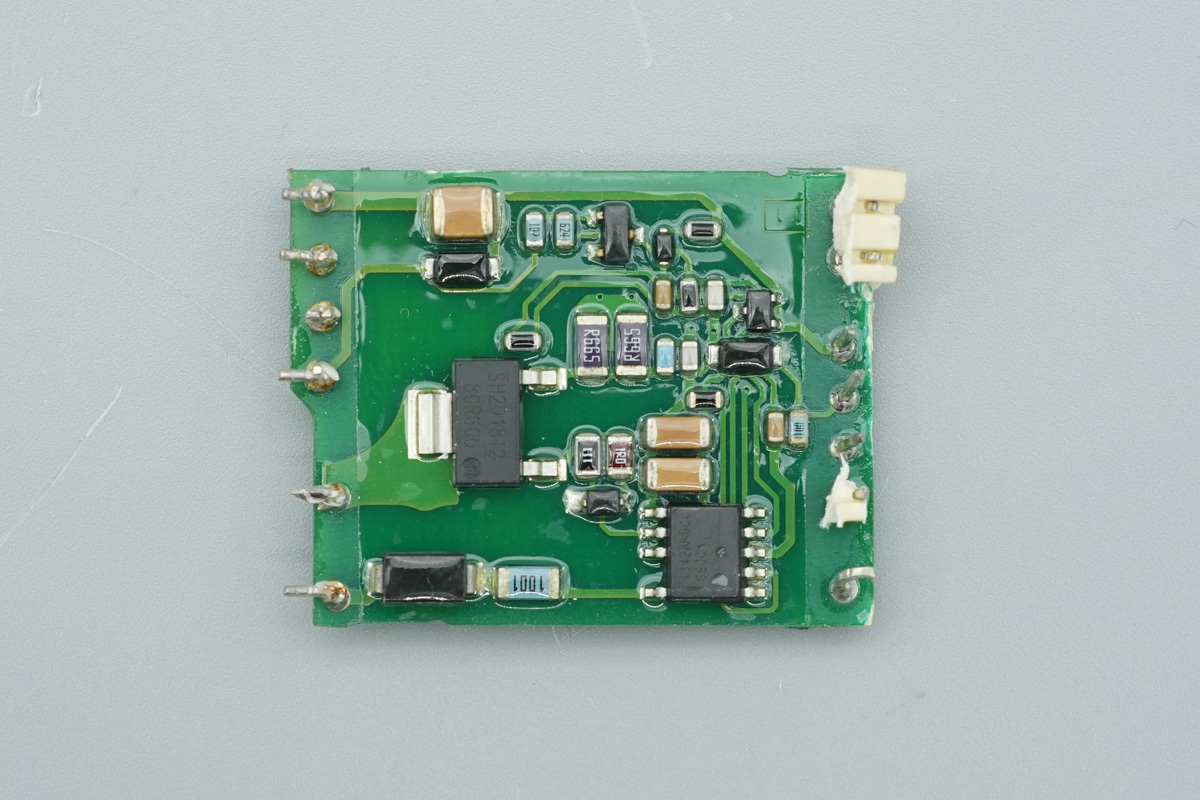 Teardown of the muRata’s 2000W Titanium-Rated SiC Server PSU-Chargerlab
