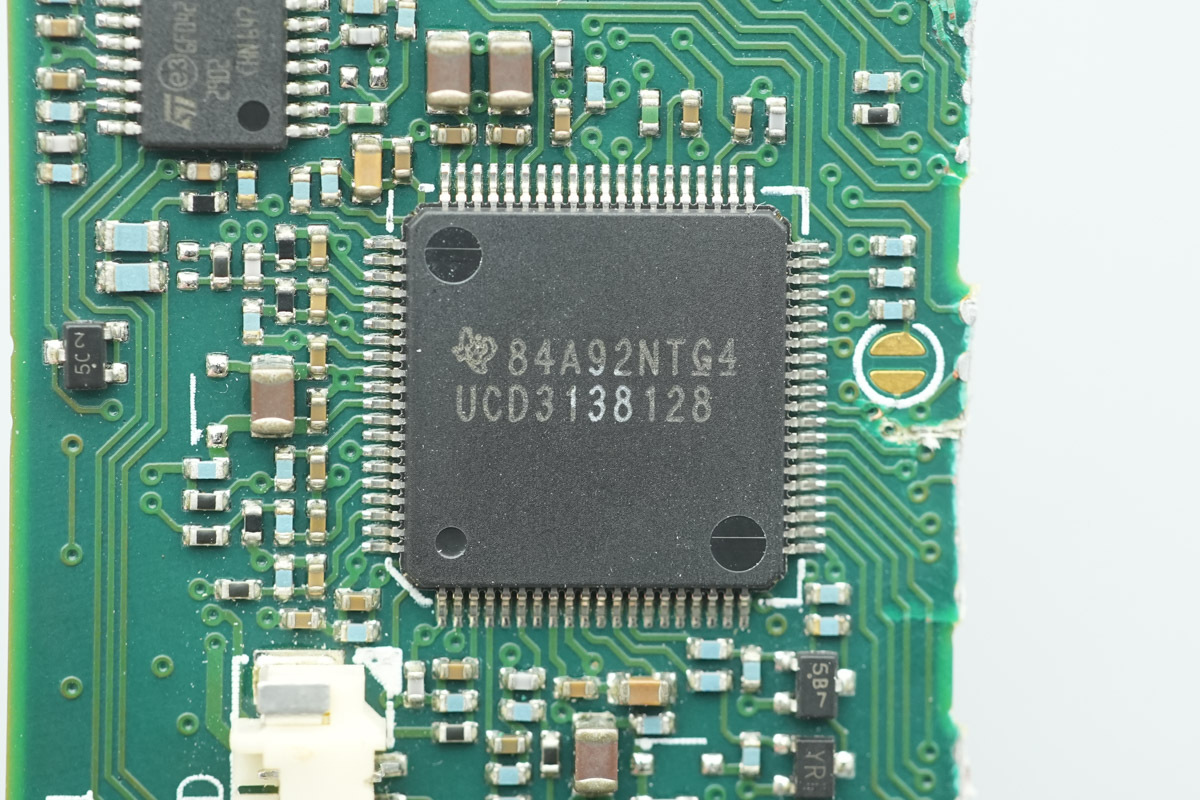 Teardown of the muRata’s 2000W Titanium-Rated SiC Server PSU-Chargerlab